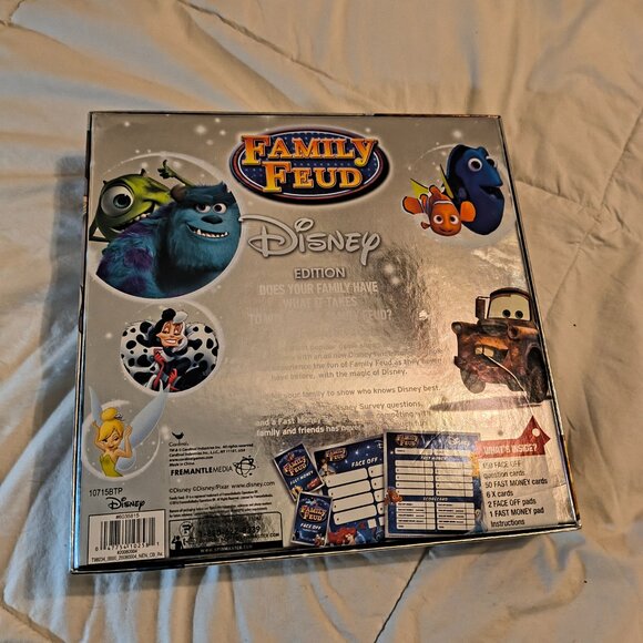Disney Family Feud - Like New & Complete! The Ultimate Disney Game Night! - Picture 2 of 2